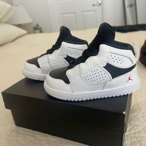 Toddler Size 6C Black and White Jordan Sneakers